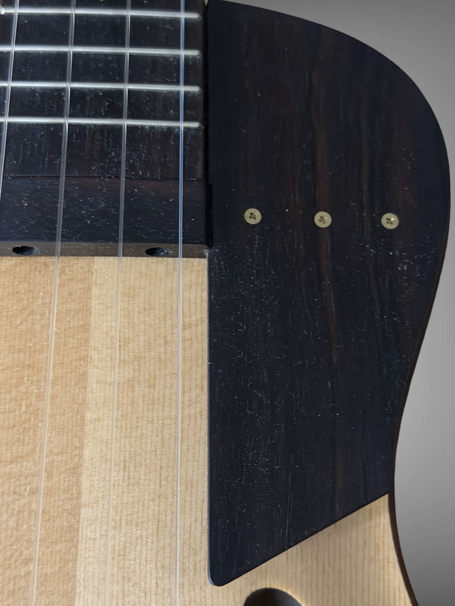 2024 da h(ダアッカ)ukulele tenor 15f archtop
