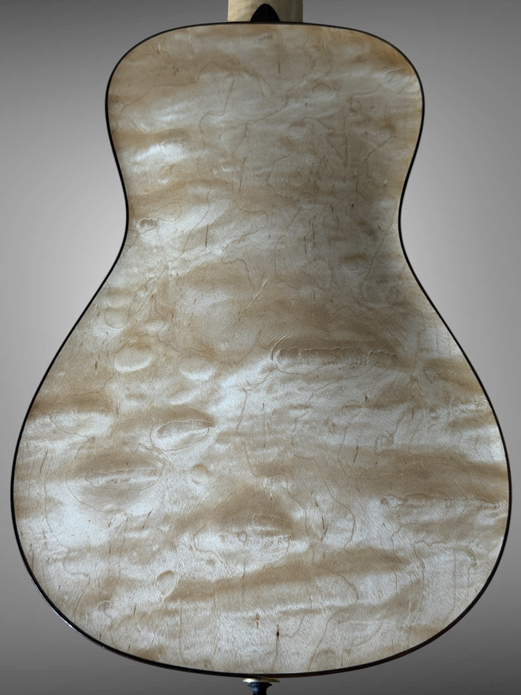 2024 da h(ダアッカ)ukulele tenor 15f archtop